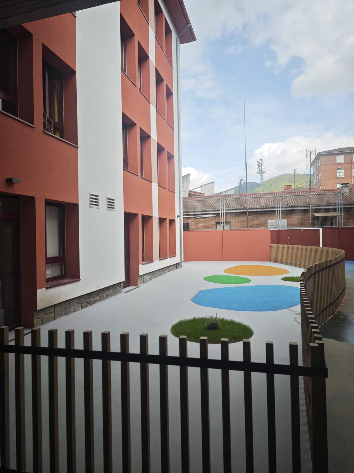 La zona exterior de la escuelina "Cucurrabucu".
