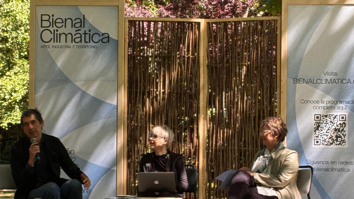Carlos Mataix, Remedios Zafra y Astrid Wagner este viernes en el Ferrera.