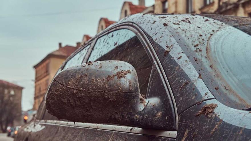 Portar el cotxe brut pot suposar una multa de fins a 200 euros