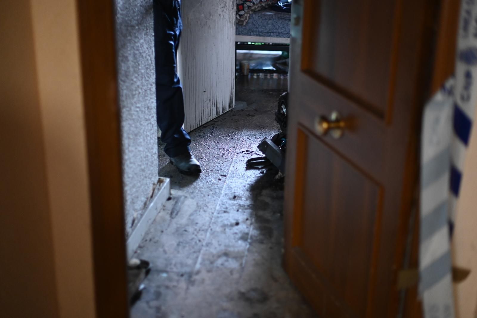 En imágenes | Herido grave un niño de 5 años en un incendio en una vivienda en Zaragoza
