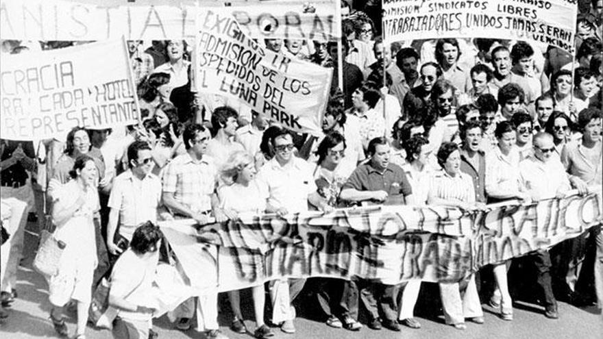 Öffentliche Proteste der Angestellten wie hier im Jahr 1986 waren zu Beginn des Tourismusbooms in den 60ern undenkbar.