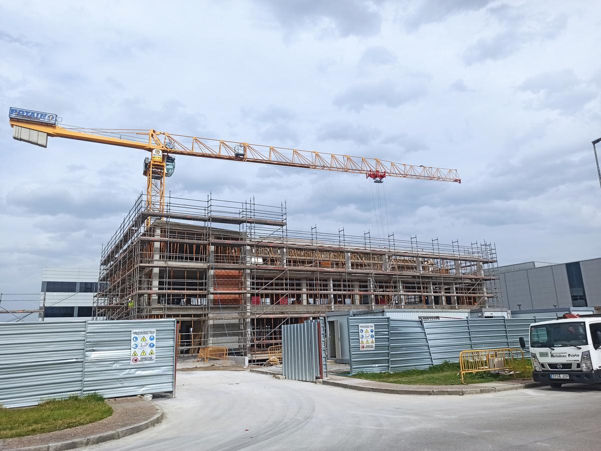 La obra de construcción de la nueva sede de Metrohm DropSens en el Parque Tecnológico de Asturias, en Llanera.