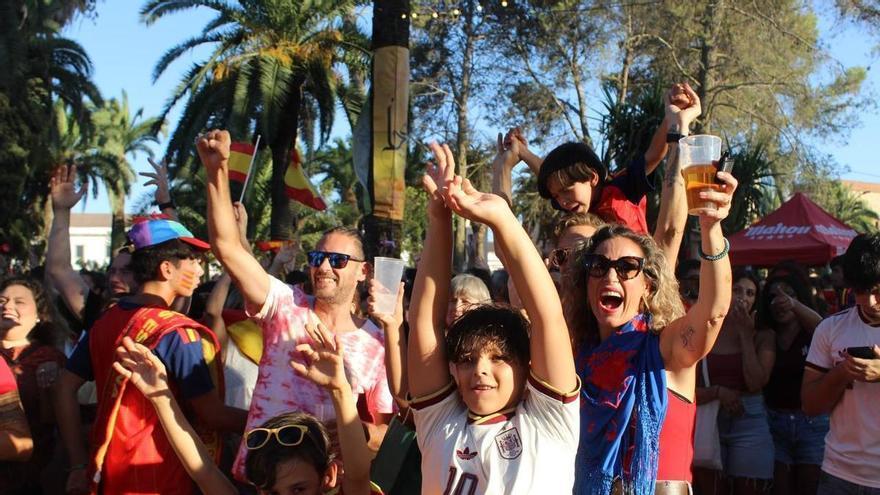 Fotogalería | Así se vive en la Alcazaba de Badajoz la final del Mundial 2026