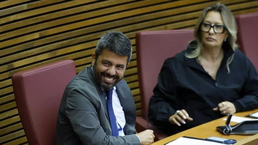 Pleno de las Cortes Valencianas con sesión de control a Pérez Llorca y Mazón presente