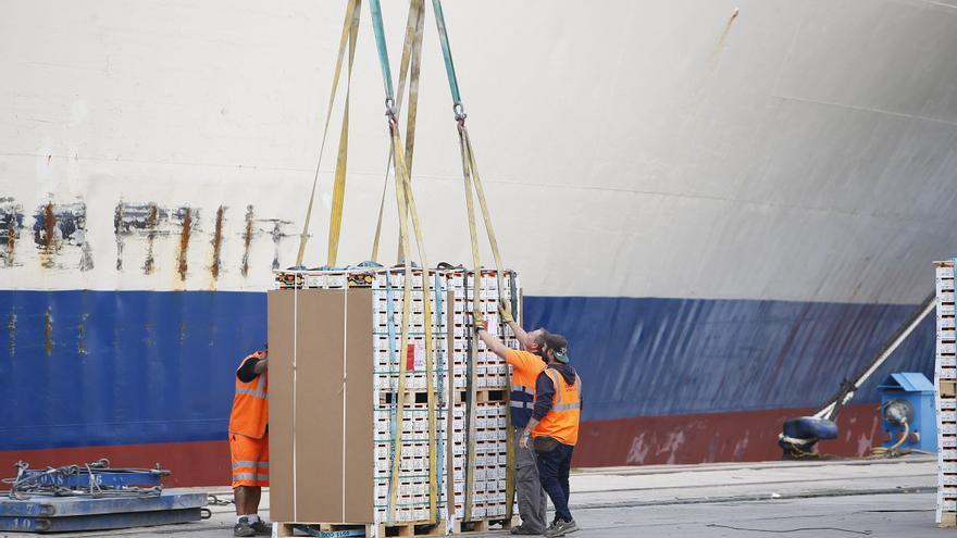 Compromís lleva al Congreso sobre la crisis de la naranja valenciana tras duplicarse las importaciones de Egipto