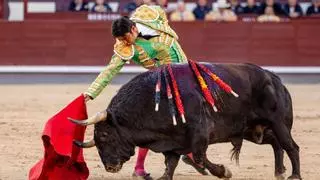 Miguel Ángel Perera malogra con la espada la faena más intensa de la tarde
