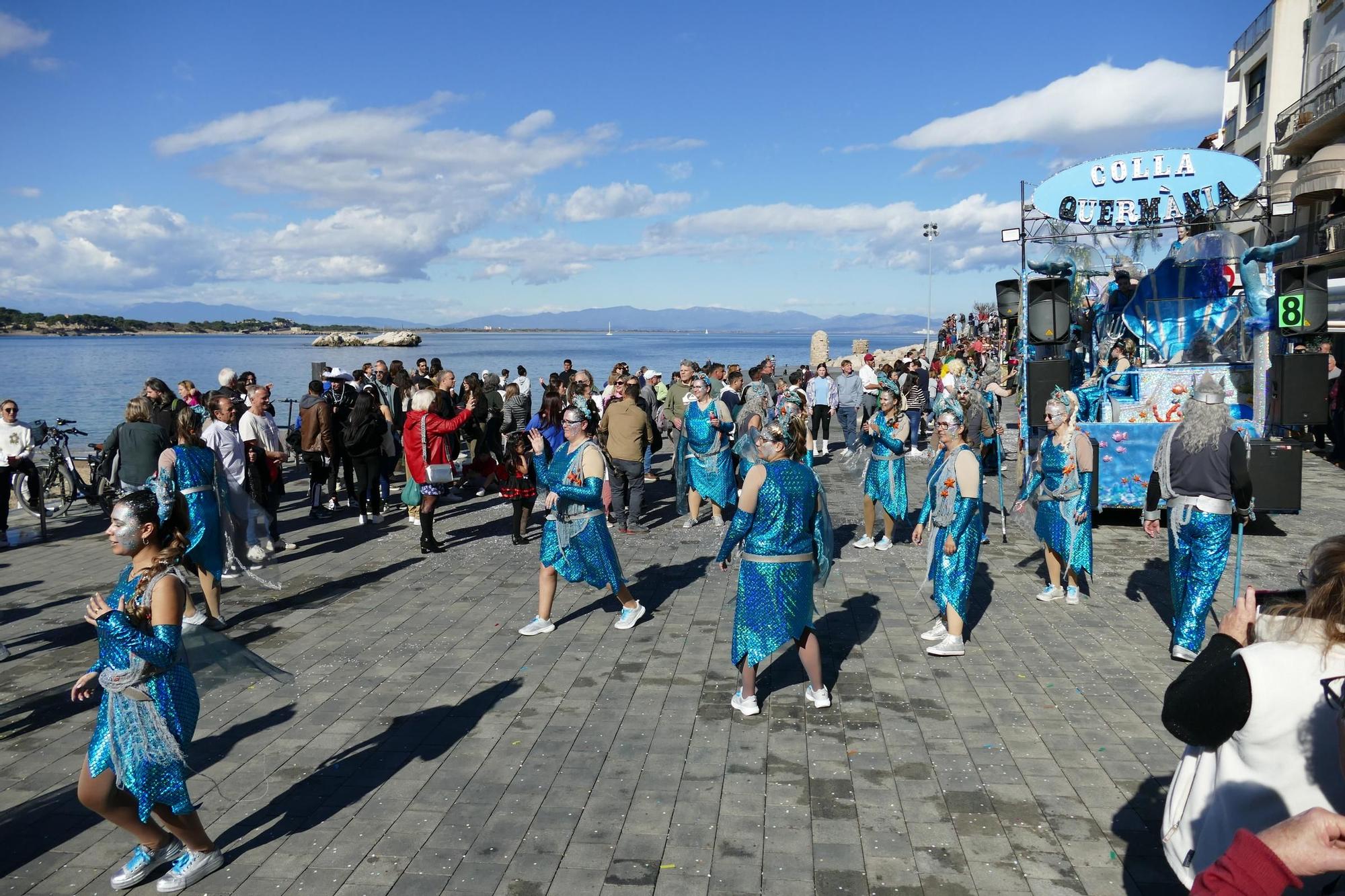 L'Escala s'acoloreix amb la rua de carnaval