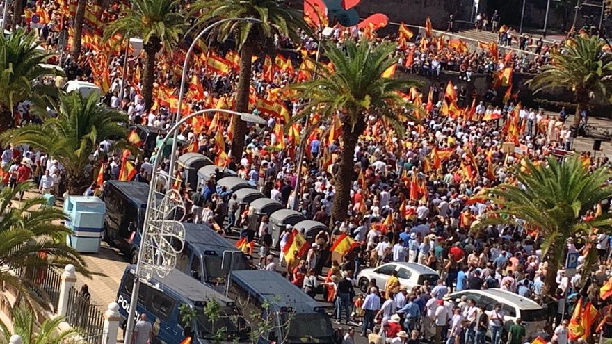 Demonstration in Santa Cruz de Tenerife against the amnesty law