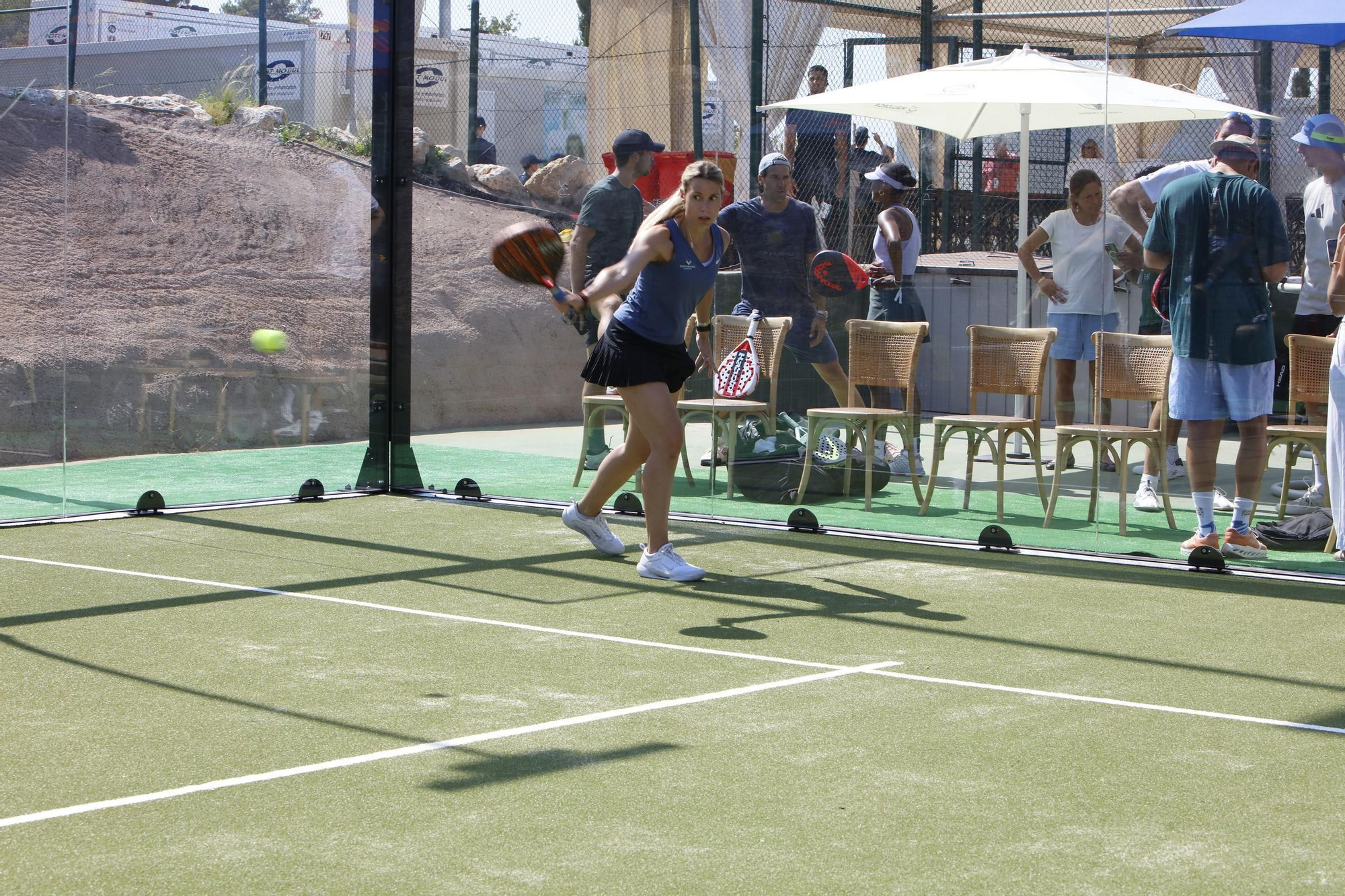 Johannes B. Kerner, Jürgen Klopp und Jens Lehmann duellieren sich auf dem Padel-Platz in Santa Ponça