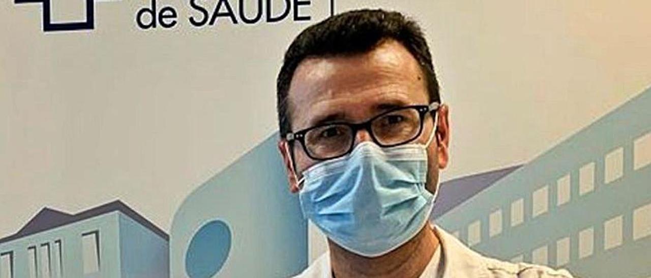 El doctor Manuel Crespo,
jefe de Medicina Interna en el Chuvi.   | // FDV