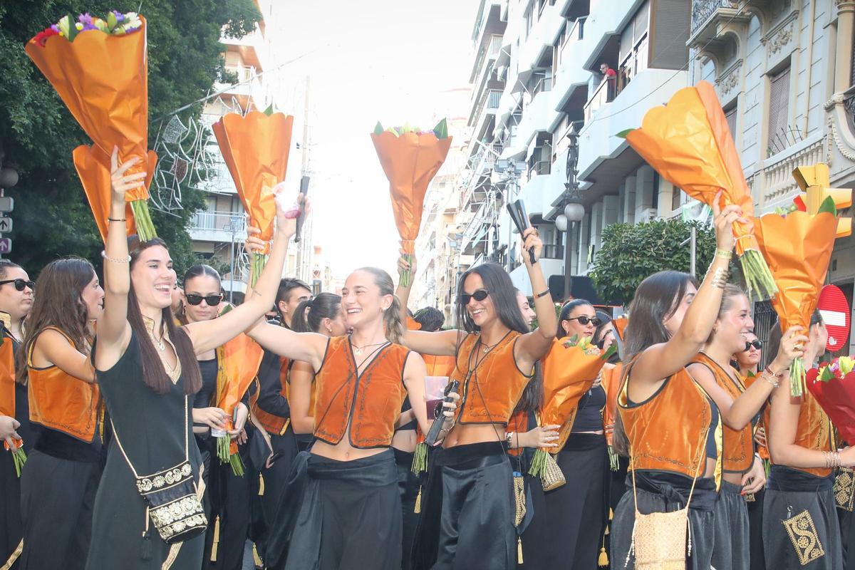 Ofrenda de flores de las fiestas de La Reconquista y de Moros y Cristianos 2025 en Orihuela