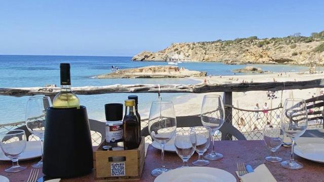 Vistas increíbles desde la mesa en el restaurante. | | SES EUFÀBIES