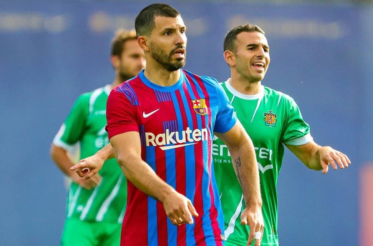 Agüero durante un partido 'secreto' ante el Cornellà