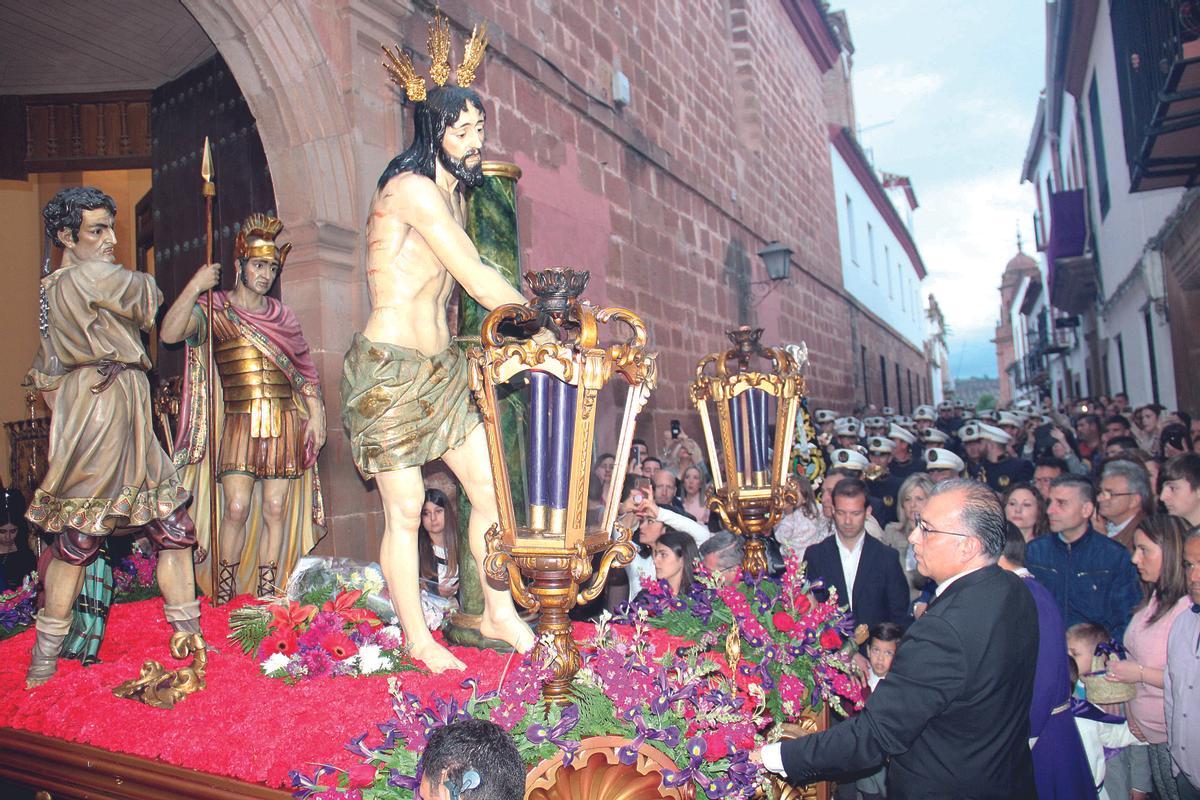 LA FLAGELACIÓN   INICIO DEL DESFILE EN EL HOSPITAL JESÚS NAZARENO.