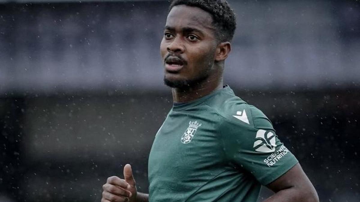 Aboubacar Bassinga en un entrenamiento del Ceuta