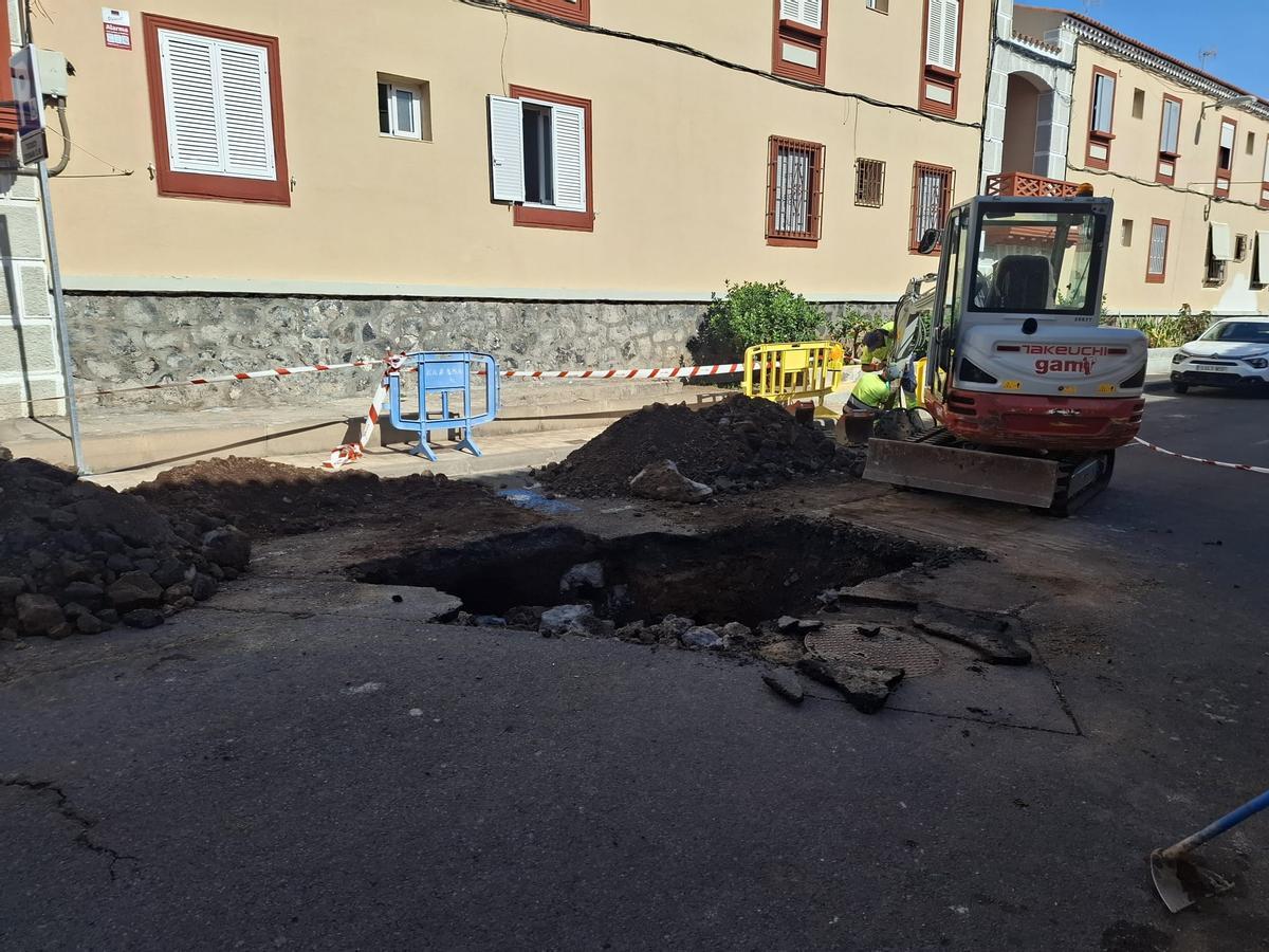 Operarios en la zona de los trabajos.