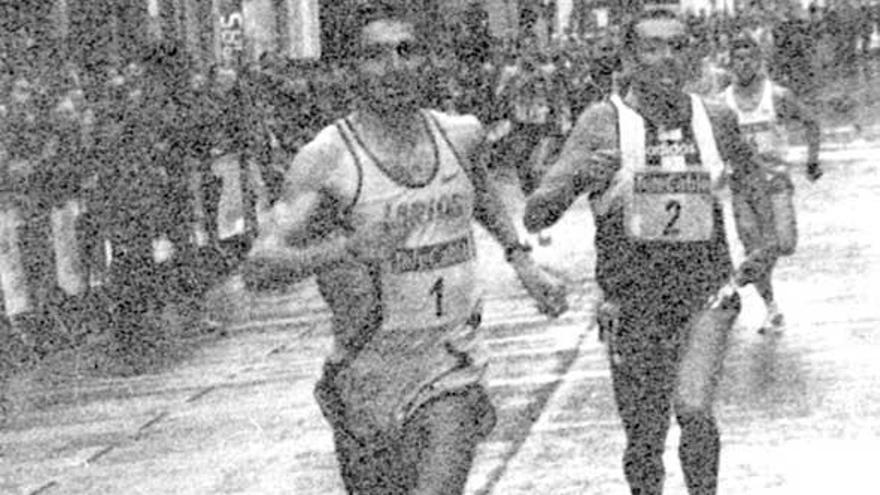 Viciosa encabeza la carrera masculina en la edición de 1998.