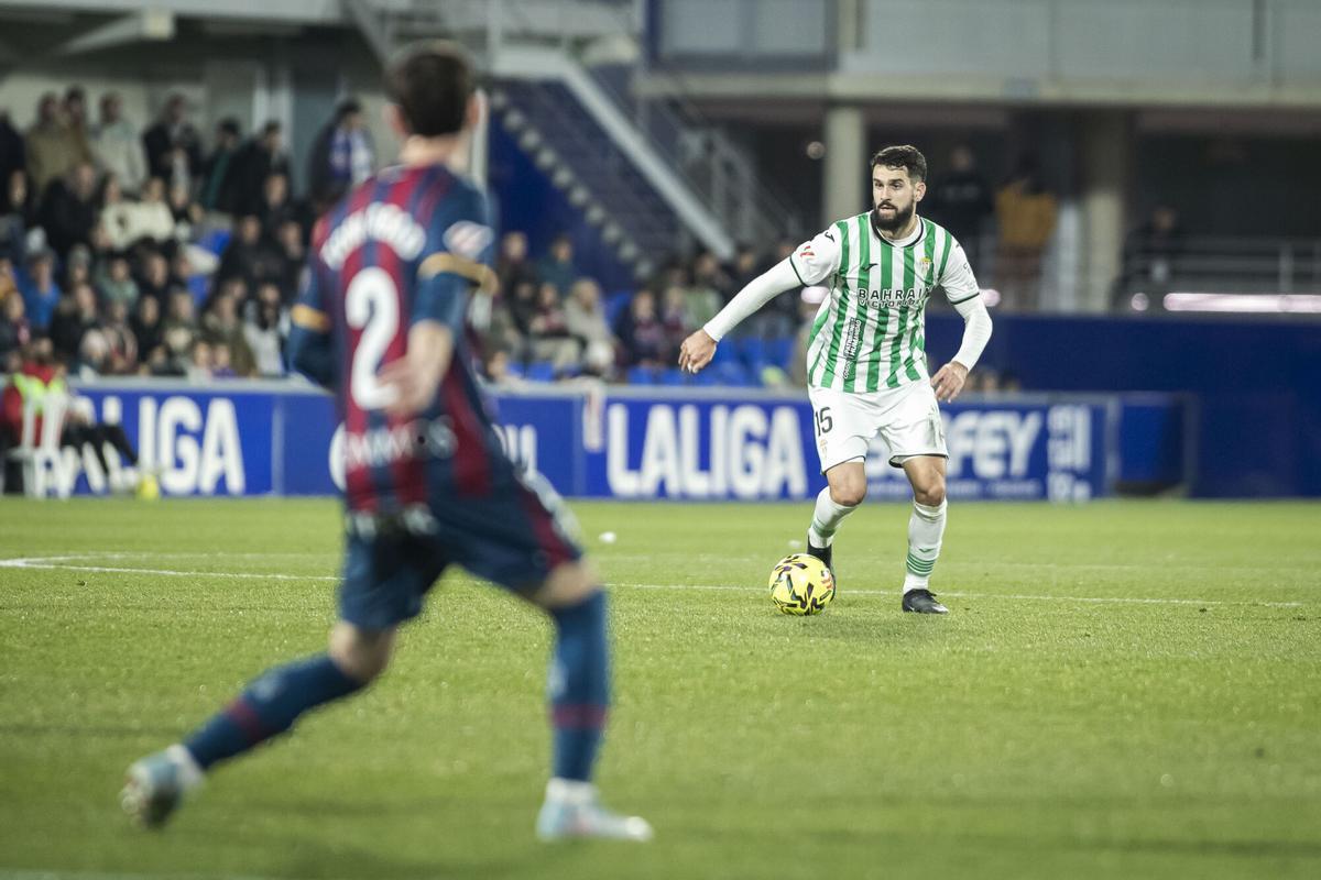 Huesca-Córdoba CF | Las imágenes del partido de LaLiga Hypermotion