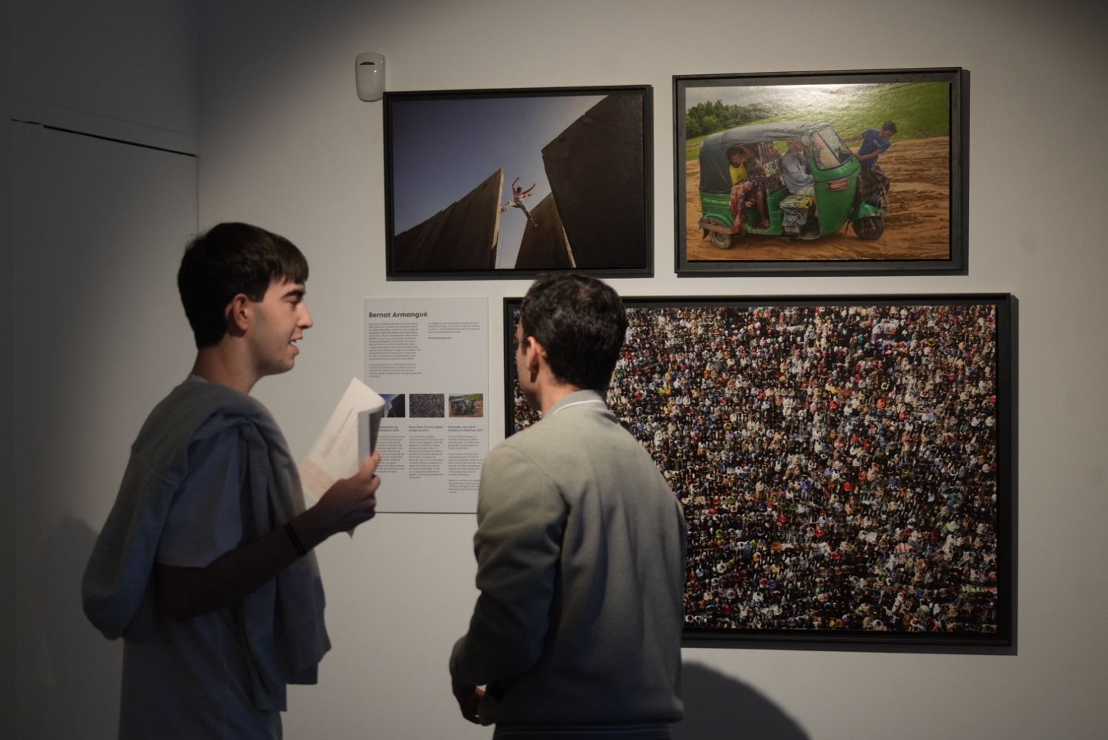 Abrir los ojos a la realidad más oscura