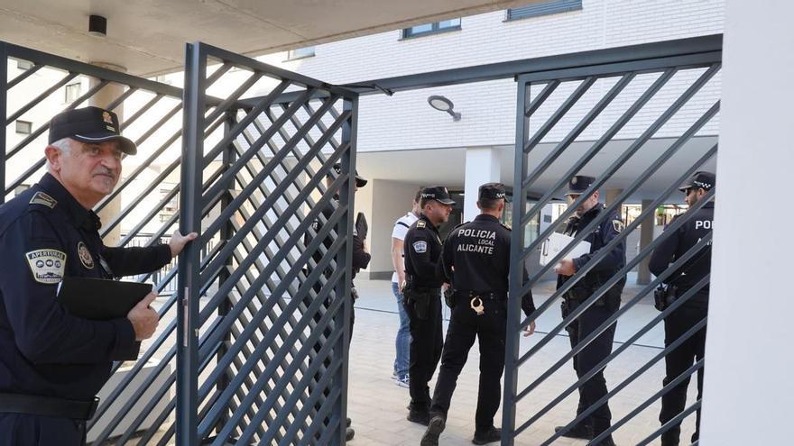 La Policía comprueba si los dueños de viviendas protegidas en Alicante viven realmente en ellas