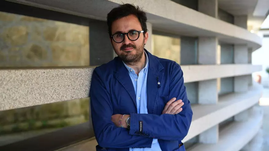 Benjamín G. Rosado: «'El vuelo del hombre' es una novela que sigue una constante trazada y atravesada por la casualidad»