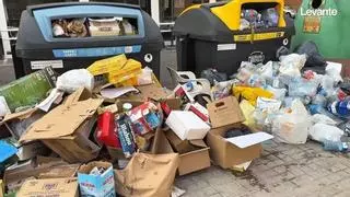 La suciedad en las calles por la huelga dispara la tensión en Sagunt