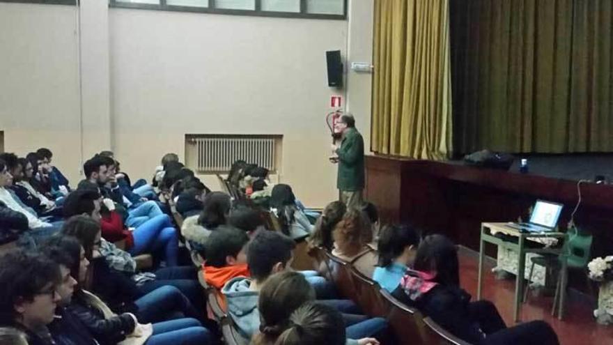 Charla en el colegio Paula Frassinetti sobre el mundo digital