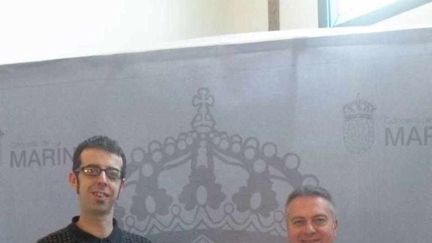 Néstor Nantes y Manuel Santos presentan el cartel del festival. // S.A.