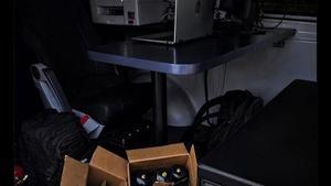 Diverses ampolles del gas del riure requisades fa pocs dies per part de la Policia Local de Castelló dEmpúries.