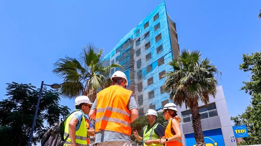 Las obras de rehabilitación del edificio incendiado en Campanar arrancan un año y medio después del trágico suceso