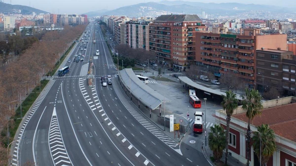 Carriles centrales de la avenida Meridiana a la altura de Can Dragó.