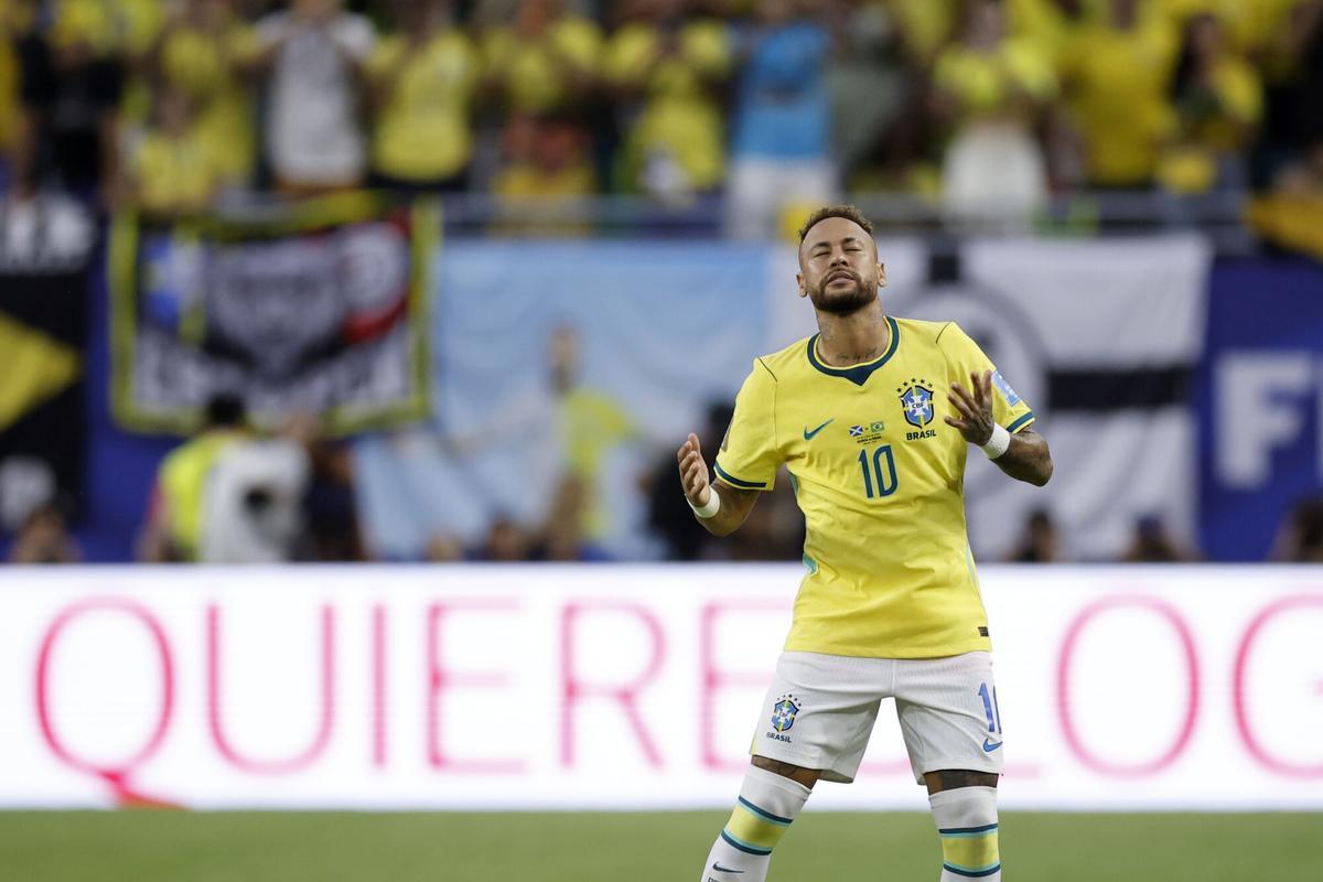 Neymar, ante Escocia