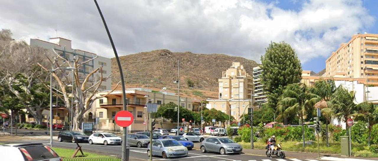 Confluencia de la Rambla de Santa Cruz con la avenida de Anaga.