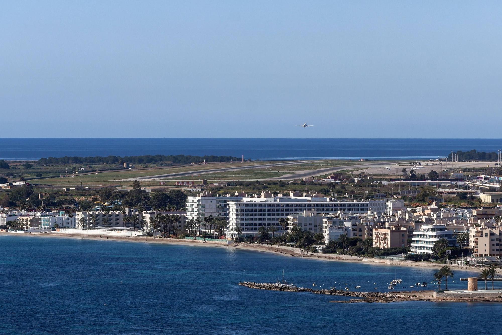 Hoteles en Platja d'en Bossa junto al aeropuerto