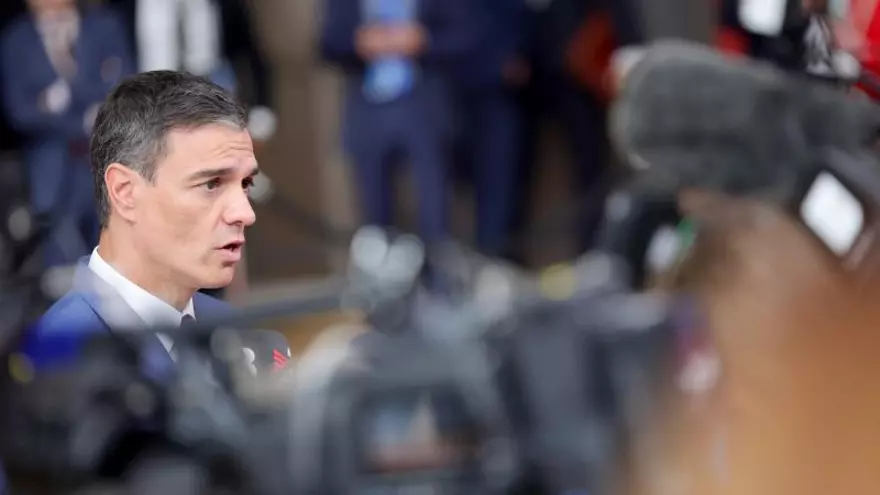Sánchez: "Si la economía española va 'como una moto', lo sensato, es no derogar aquello que funciona”
