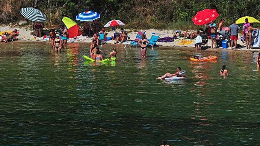 Diversión, baño y naturaleza