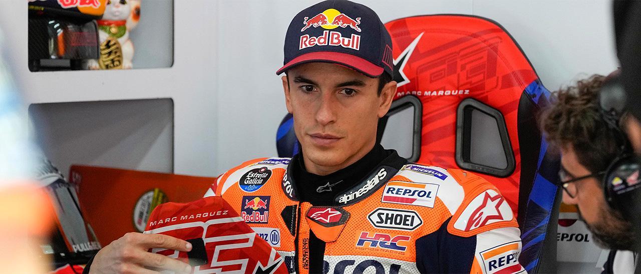 Marc Marquez, en el box de Repsol durante el Gran Premio de Japón.