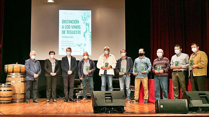 Todos los galardonados en los premios de los vinos teguesteros. | | E.D.