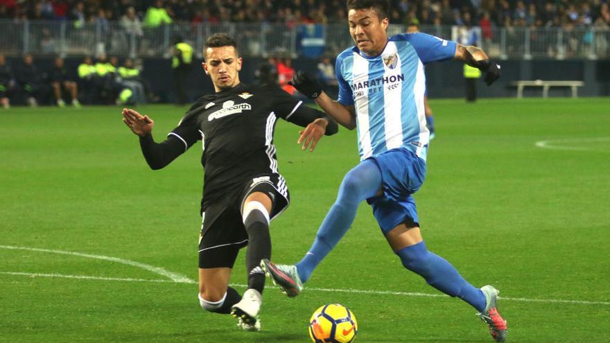 Peñaranda, en una acción durante el partido contra el Real Betis, el último en La Rosaleda.