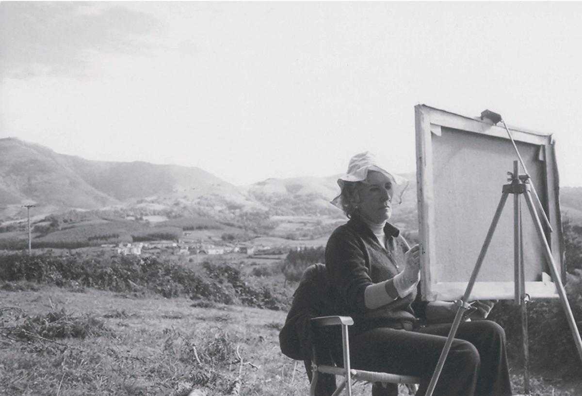 Menchu Gal, pintando al aire libre.