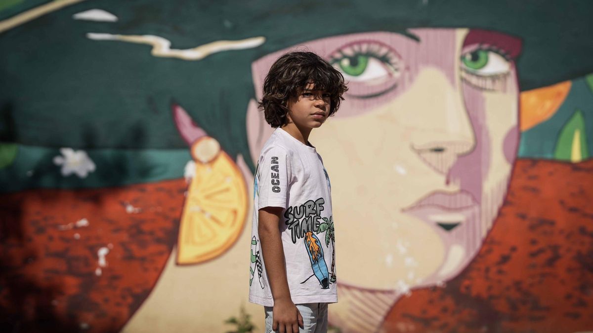 El cordobés Víctor Bonilla, de modelo de ropa infantil a una serie de Netflix en solo dos años.
