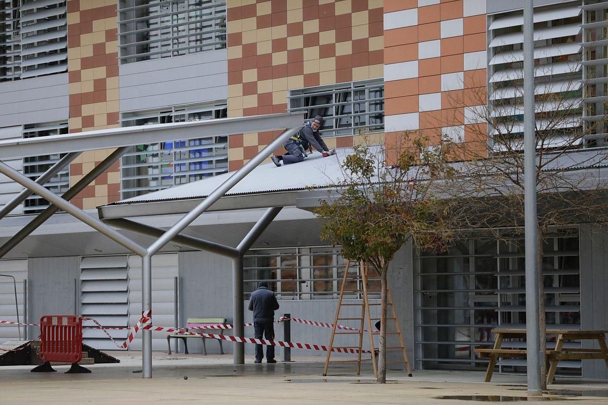 Daños causados por las fuertes rachas de viento registradas en Zaragoza por la borrasca 'Hortensia'