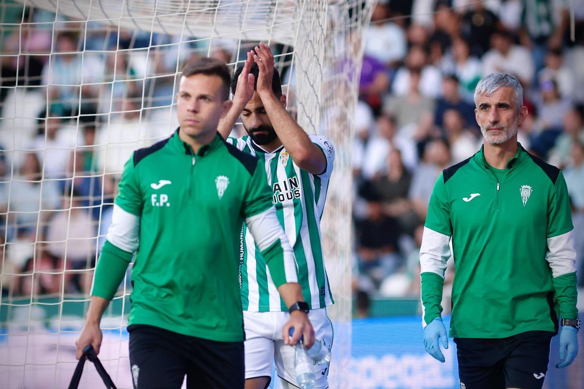 Partido Córdoba CF contra Albacete, partido de LaLiga Hypermotion en El Arcangel. Jornada 40 del calendario regular. Ruben Alves lesion&amp;amp;#xD