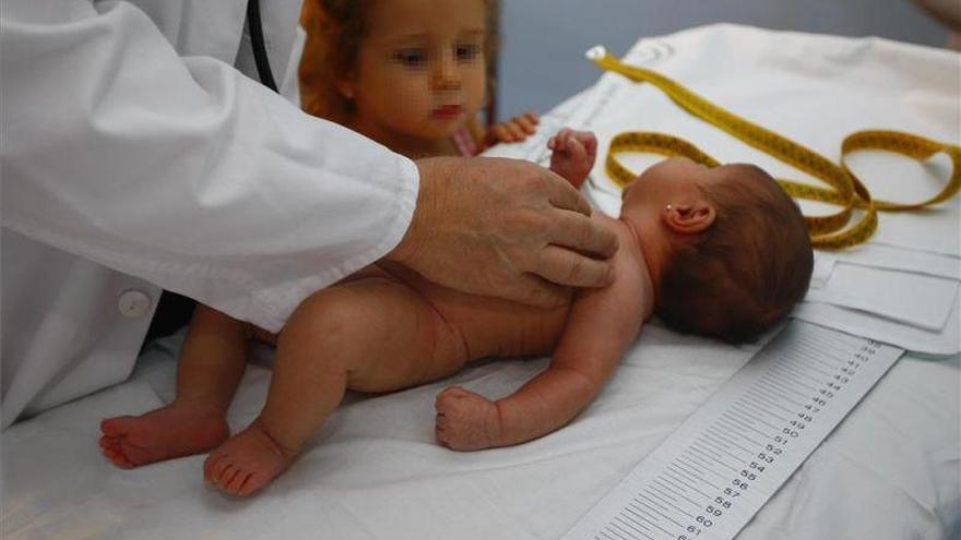 El 14 % de plazas de pediatra está cubierto por médicos de familia en Aragón