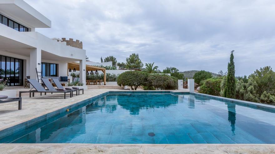 Diseña la casa de tus sueños en Ibiza