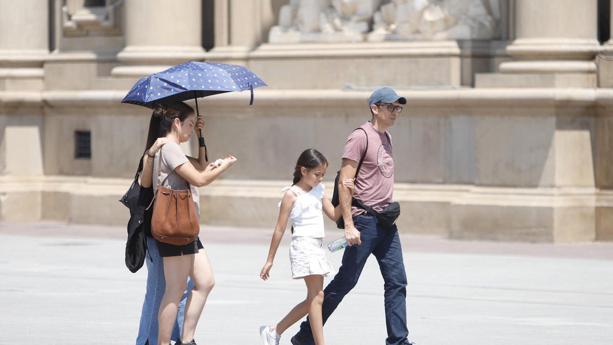 VÍDEO | La Aemet inunda de alertas a Aragón este miércoles: del calor extremo generalizado a las tormentas y el granizo en varios municipios