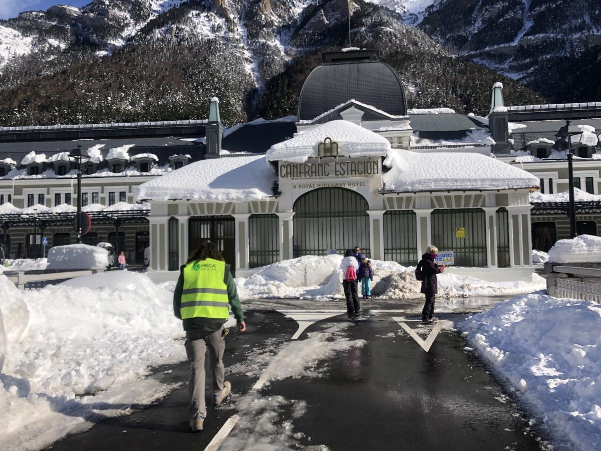 Accesos a la Estación Internacional de Canfranc.