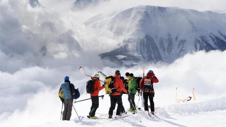 Mueren tres esquiadores españoles en una avalancha en Suiza