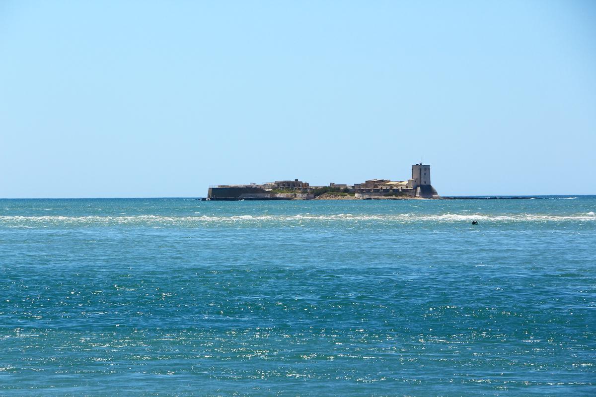 Soleado día de primavera en Novo Sancti Petri en Andalucía