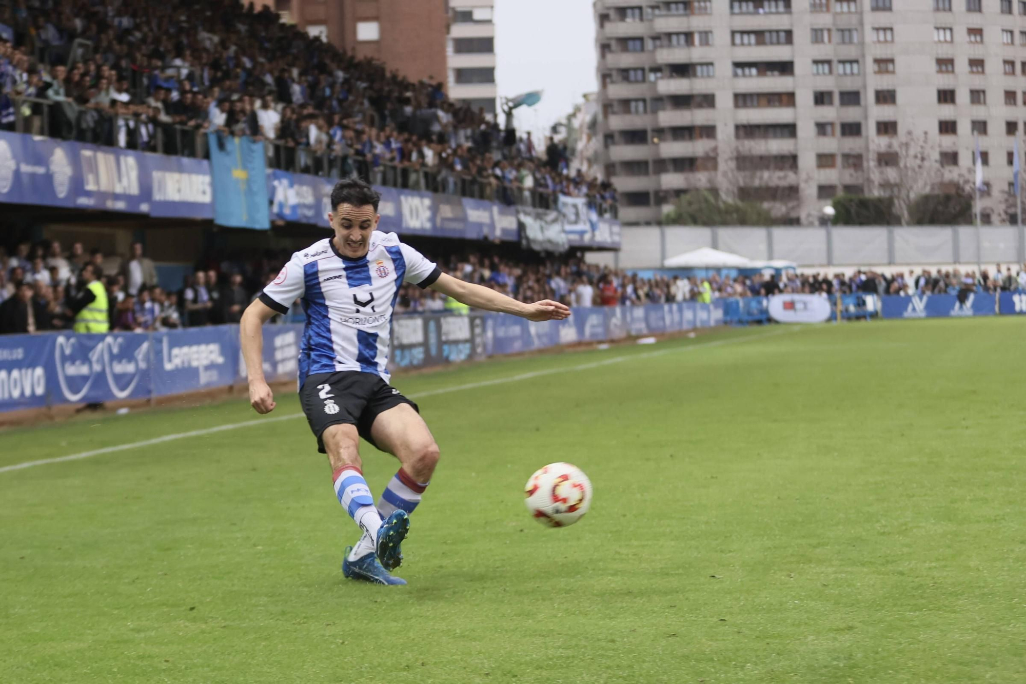 EN IMÁGENES: La final por el ascenso entre Avilés y Rayo Majadahonda vivida en el Suárez Puerta